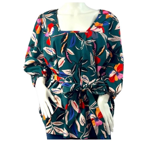 Eloquii Tops - Women’s ELOQUII Green Floral Peplum Wrap Top Blouse Sz 14 NWOT Green Floral Belt